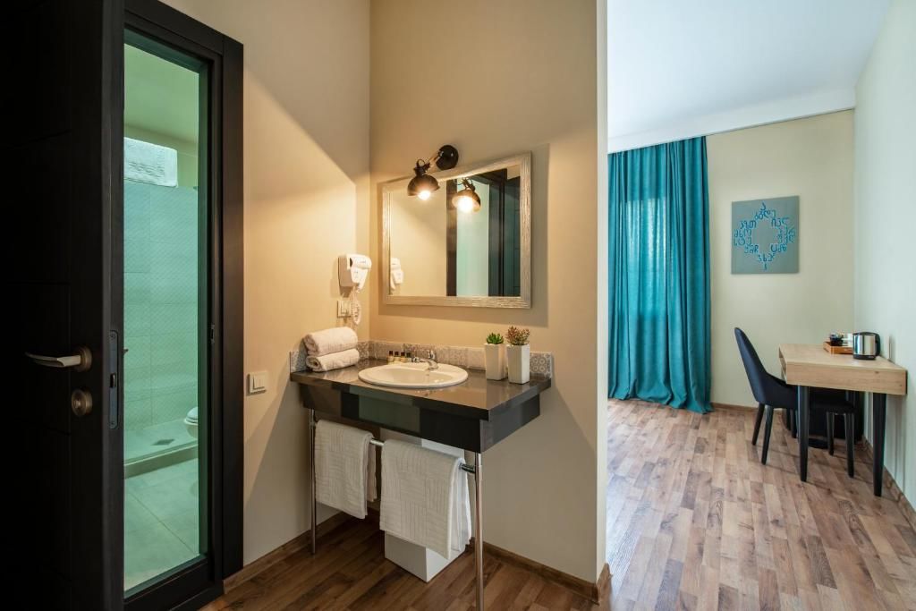 Отель Alphabet Boutique Hotel Тбилиси-55
